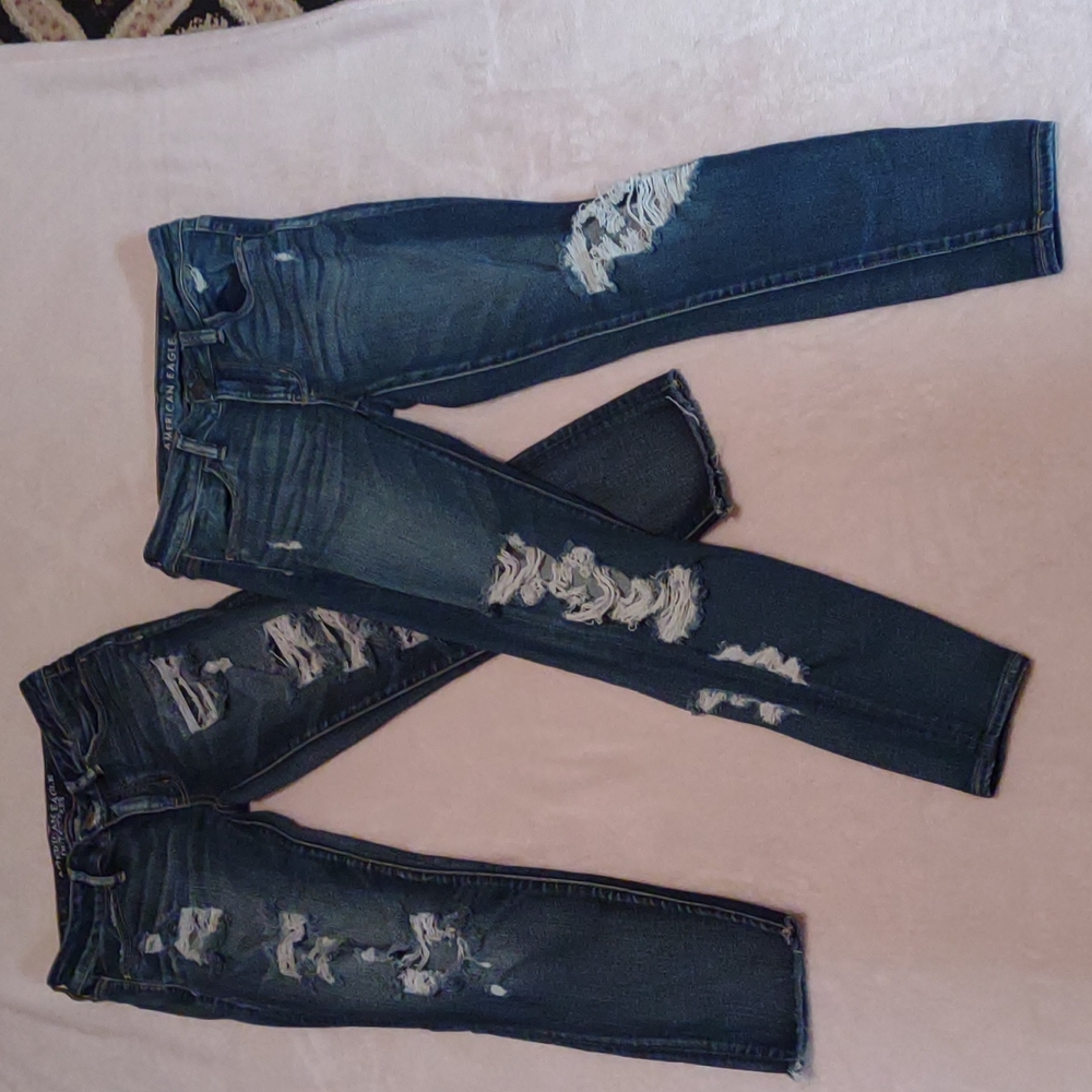 AMERICAN EAGLE SKINNY JEANS